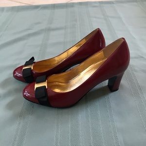 Nine West cherry red / black bow career shoes